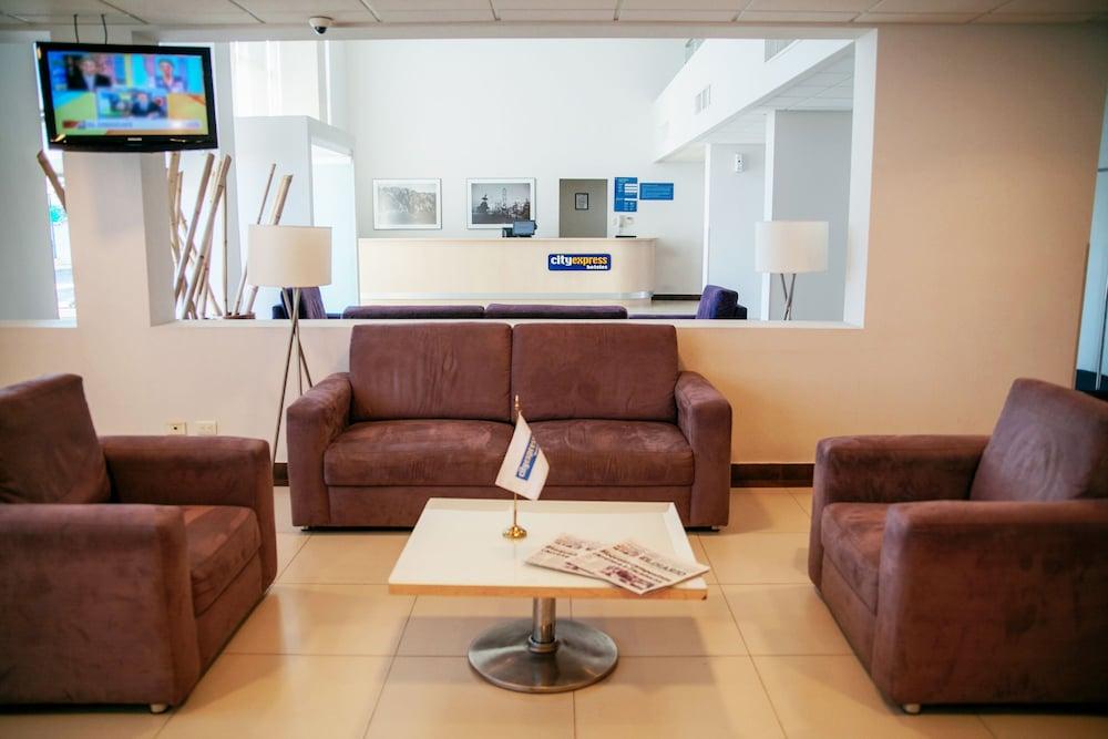 City Express By Marriott Saltillo Sur Ngoại thất bức ảnh