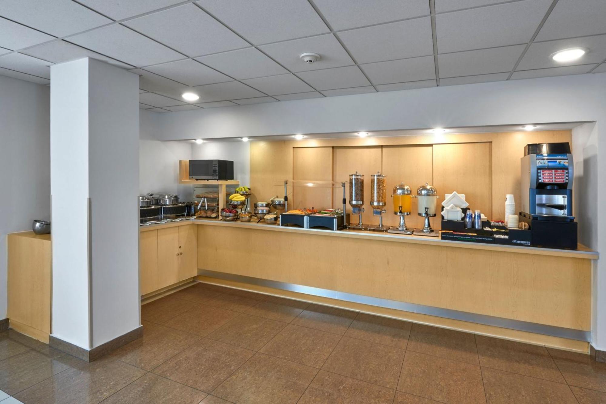 City Express By Marriott Saltillo Sur Ngoại thất bức ảnh
