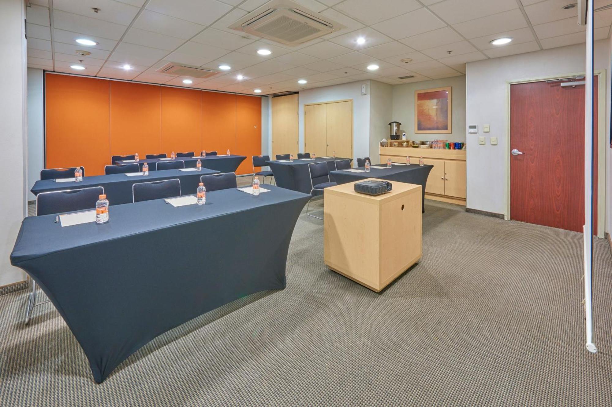 City Express By Marriott Saltillo Sur Ngoại thất bức ảnh