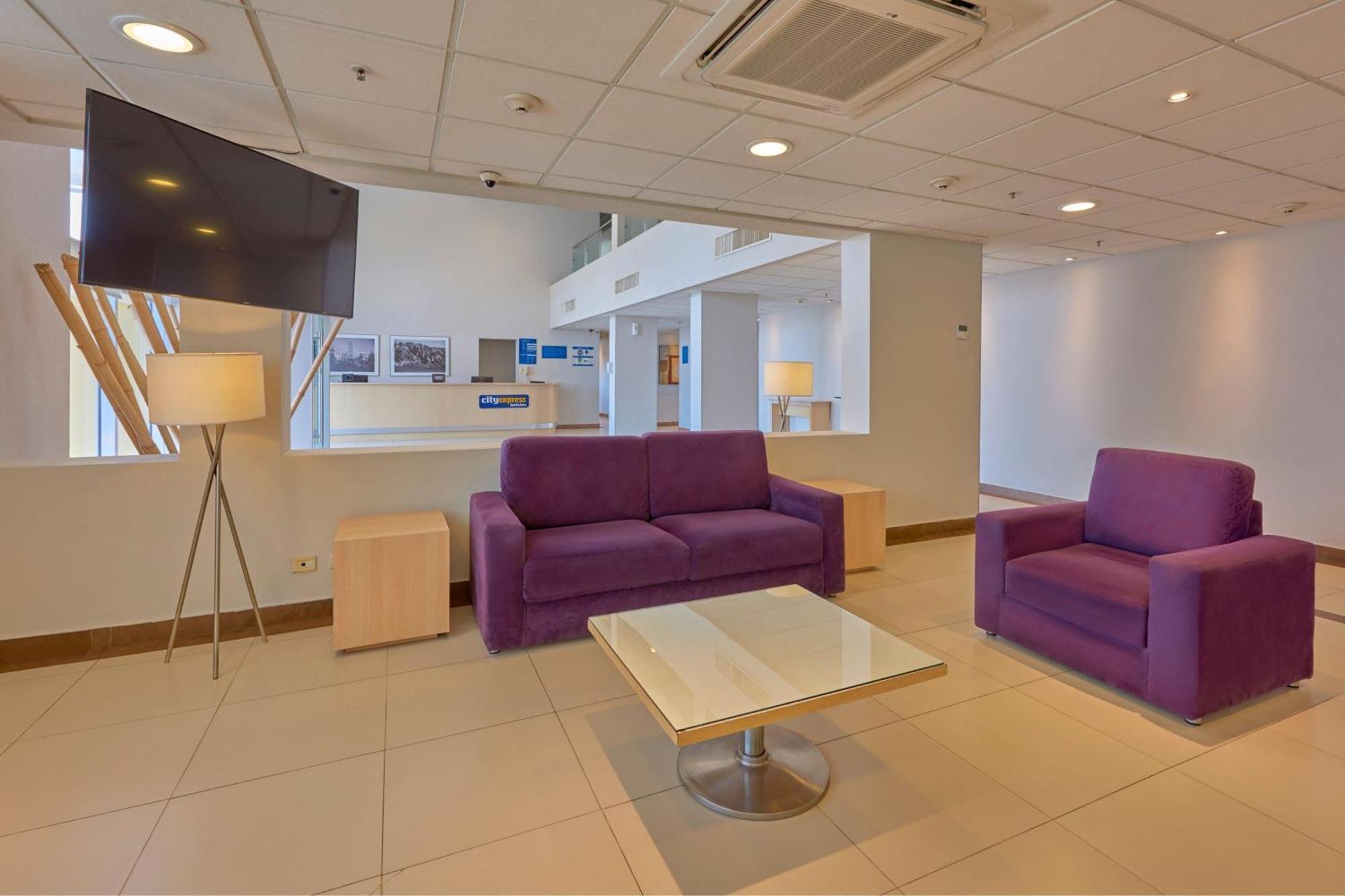 City Express By Marriott Saltillo Sur Ngoại thất bức ảnh