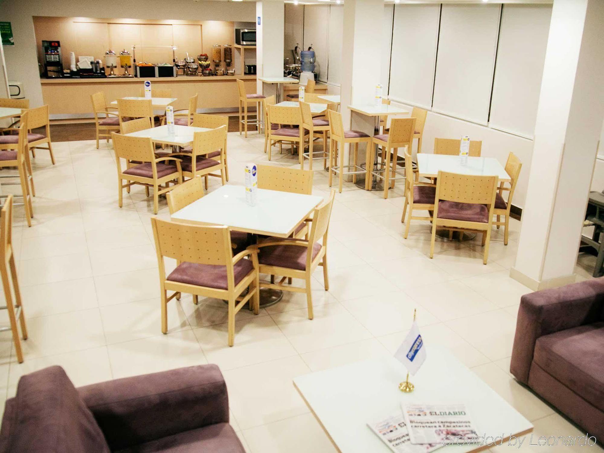City Express By Marriott Saltillo Sur Ngoại thất bức ảnh