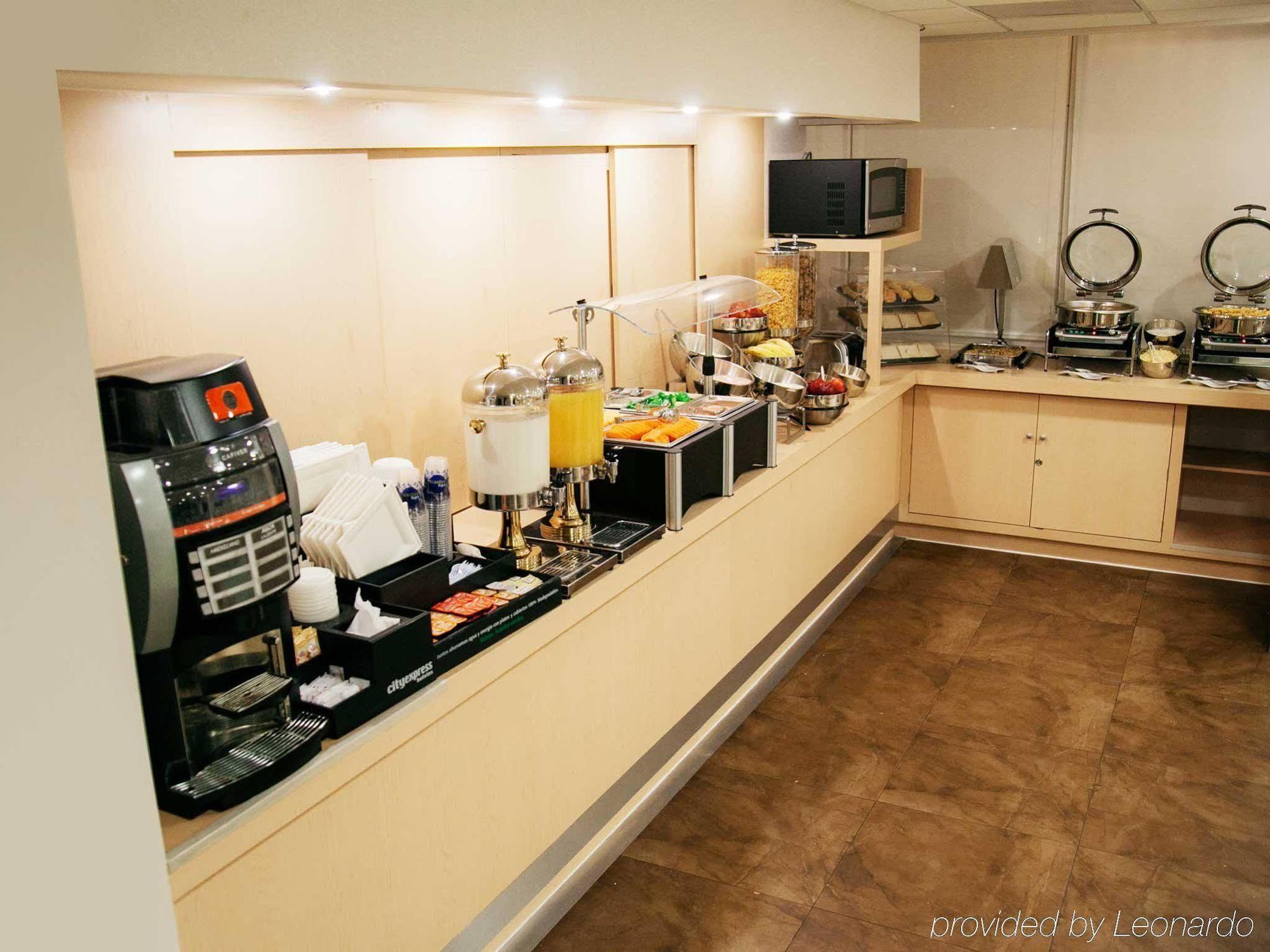 City Express By Marriott Saltillo Sur Ngoại thất bức ảnh